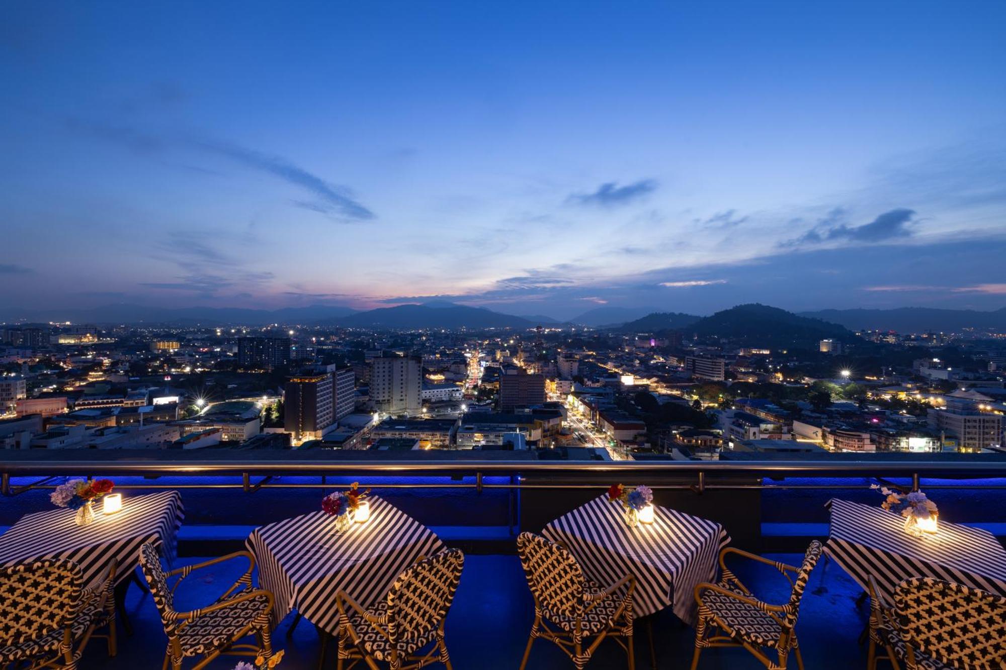 Royal Phuket City Hotel Εξωτερικό φωτογραφία View from the rooftop bar