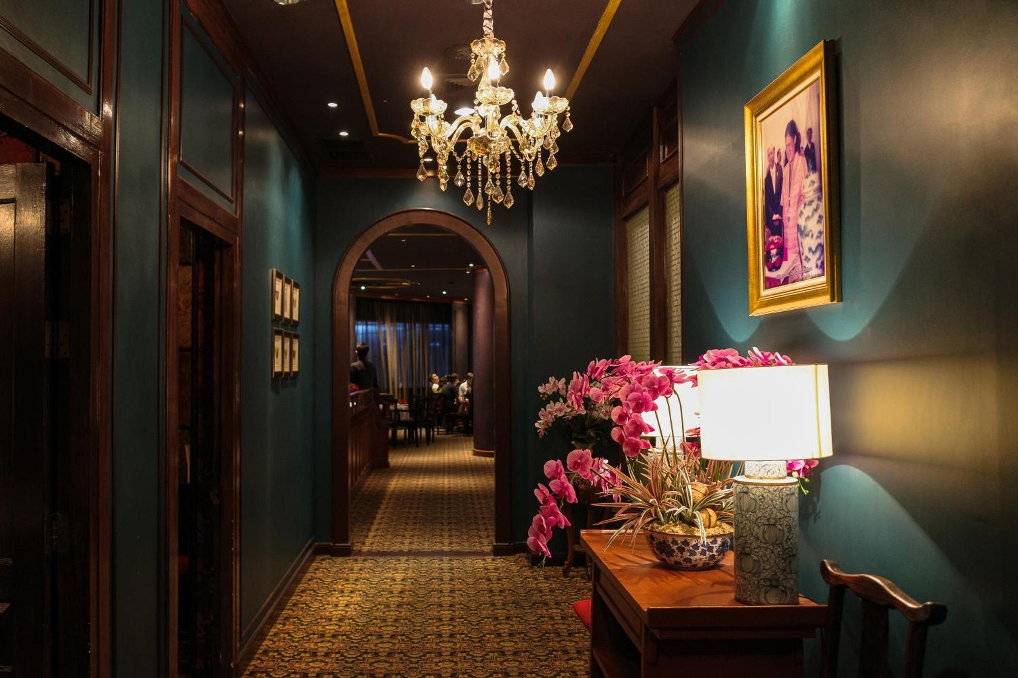 Royal Phuket City Hotel Εξωτερικό φωτογραφία Interior of the hotel