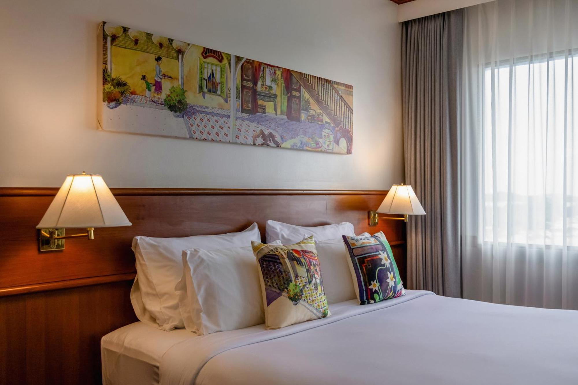 Royal Phuket City Hotel Εξωτερικό φωτογραφία A bedroom at the hotel